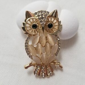 Goldtone Owl Brooch with Crystal Accents NWOT